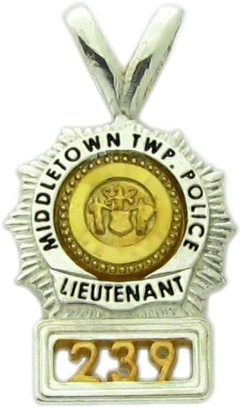 Middletown Township TWP, New Jersey, NJ police lieutenant LT badge charm